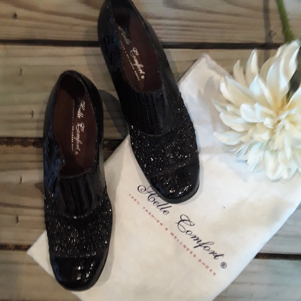 Like New Helle Comfort brown patent leather shoe